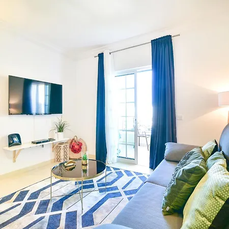 דירה L14 By Mtphomes